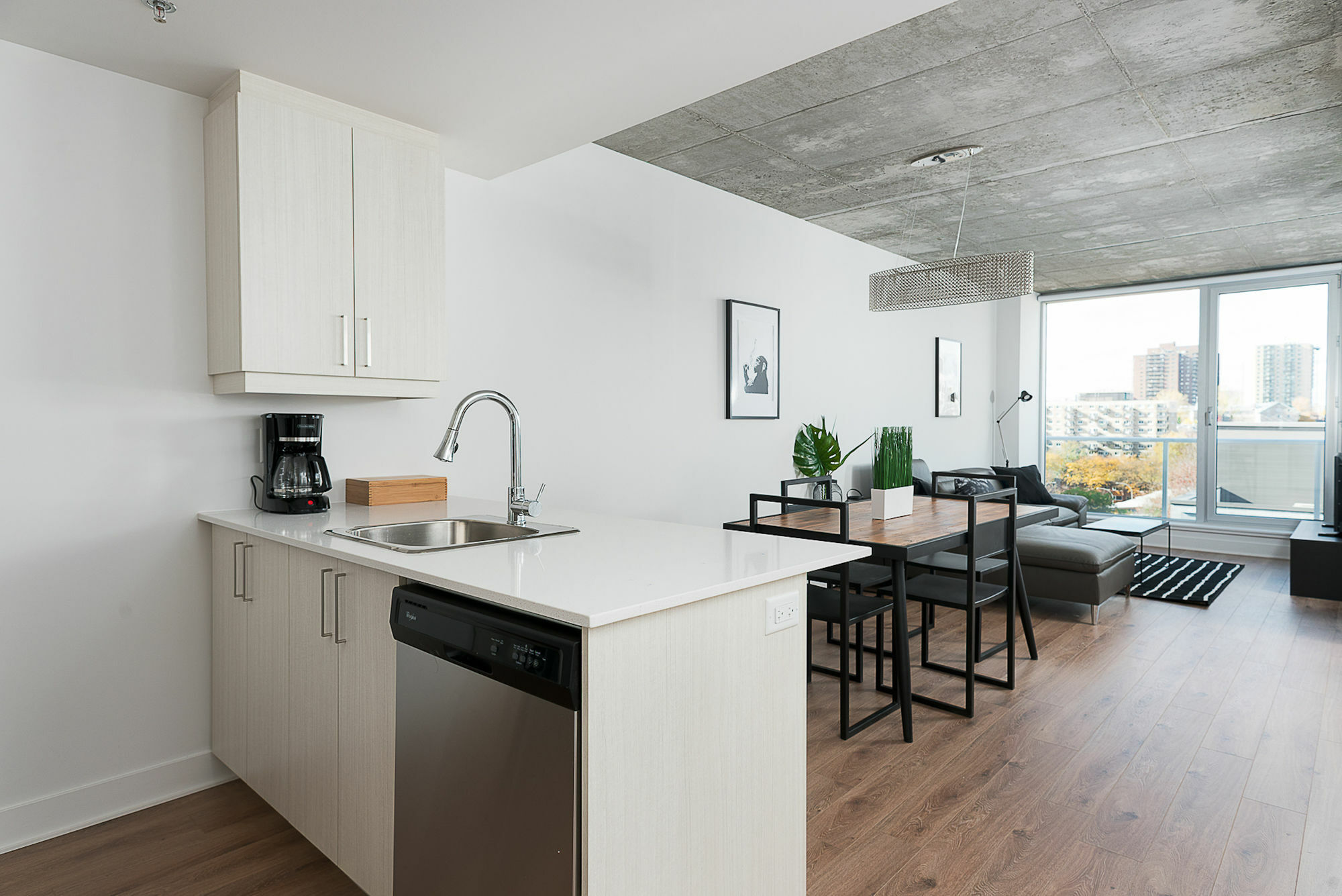 Incredible 1Br In Downtown Mtl By Sonder Apartment Montreal Exterior photo